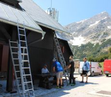 Tudi žlebovi so že na svojem mestu
